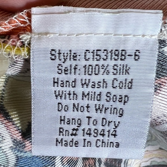 Johnny Was Silk V-Neck Floral and Geometric Tunic Top - Picture 12 of 13